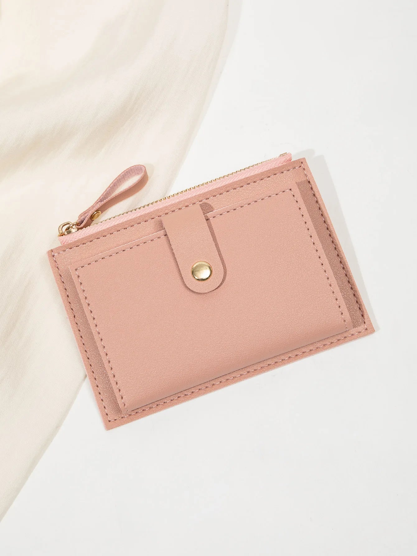 Minimalist and fashionable women